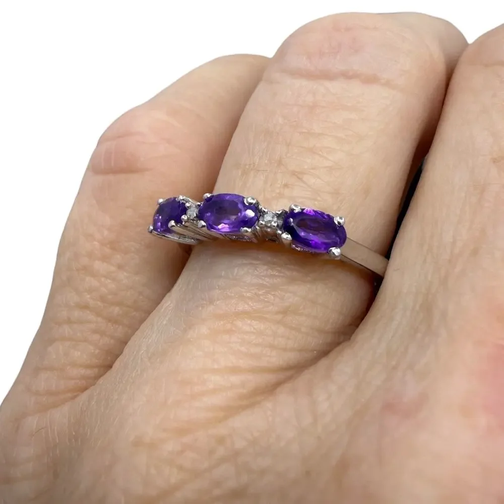 3 Stone Amethyst Diamond Ring Band 925 Sterling Silver
Size 7 - Journey Ring - Picture 2 of 8